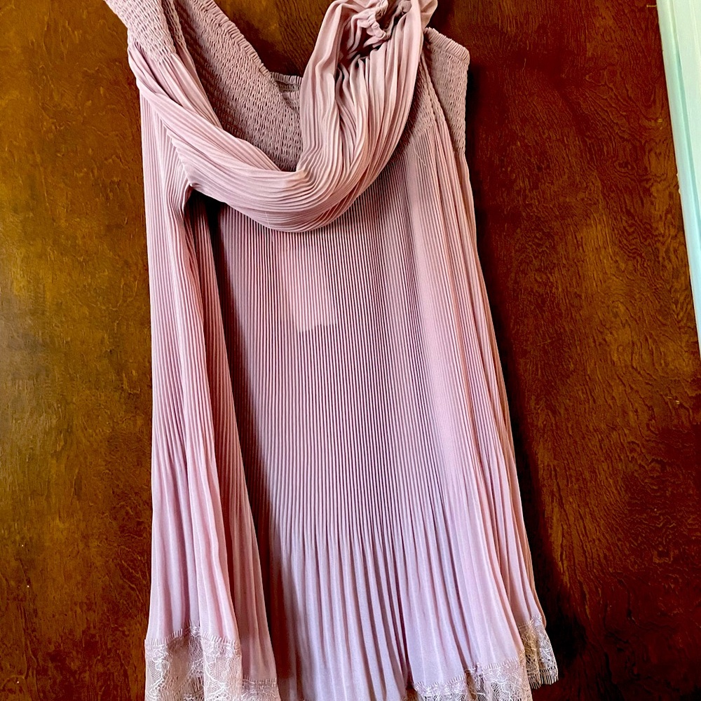 Off shoulder long sleeve top very pretty